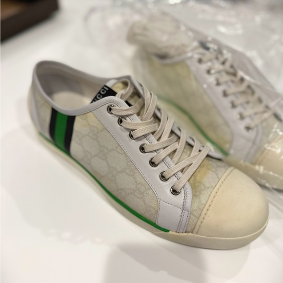 Gucci White and Green Sneakers - Picture 7 of 15